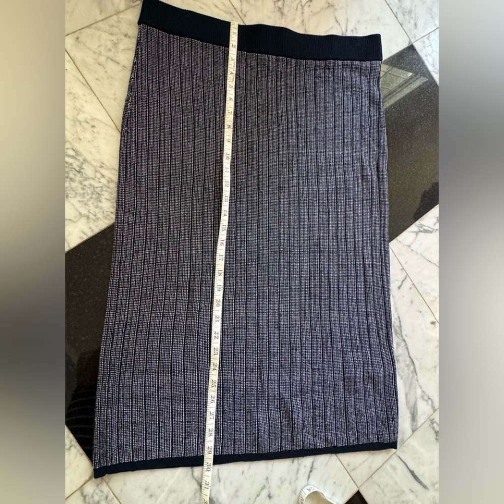 Banana Republic Midi Pull On Ribbed Pencil Column Skirt XL Navy Classic NWT - Picture 8 of 9